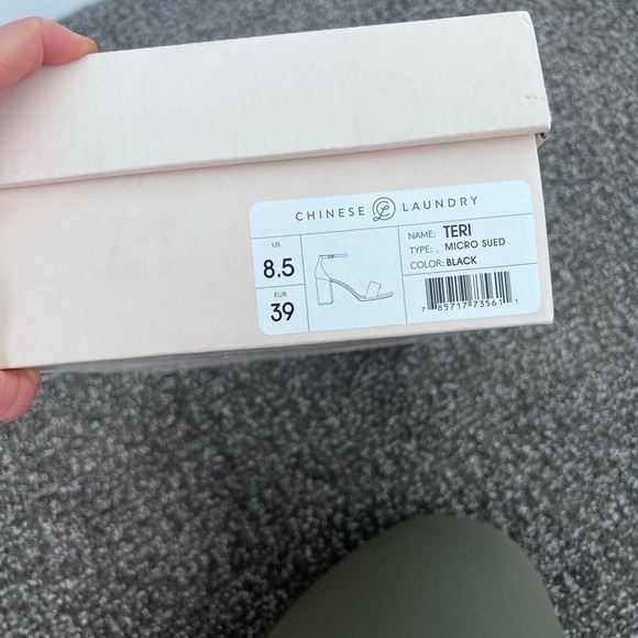 Chinese Laundry Black Block Heel - Picture 6 of 6